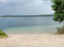Ferienwohnung Mäurer Leipziger Neuseenland, beach hotel in Groitzsch