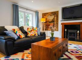 Luxury 4-bed in Oxford with 2x parking & garden, cabana o cottage a Oxford
