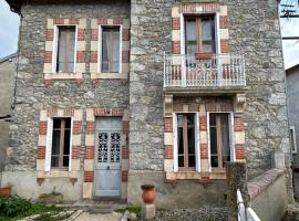 Maison mitoyenne dans quartier calme, sumarhús í Saleich