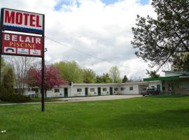 Motel Belair, hotel cerca de Mont Rigaud Quadruple, Rigaud