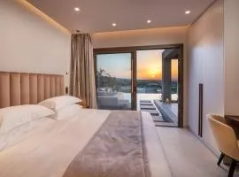 Maravilla Luxury Living