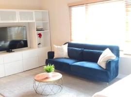 Bright and Modern Room with City Views, holiday rental in Lomita