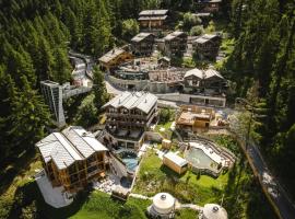 Nomad by CERVO Mountain Resort, hotel near Gant-Hohtälli, Zermatt