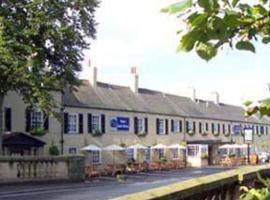 Percy Arms Hotel, hotel di Otterburn