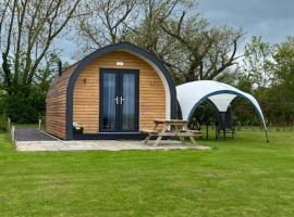 Honeypot Hideaways Luxury Glamping - Exclusively for Adults, hotelli kohteessa Chester