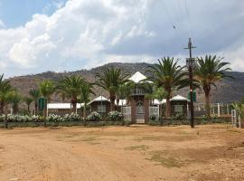 DE JAGTER'S NEST, hotel na may parking sa Otavi