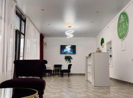 Aura Hotel: Taraz şehrinde bir daire