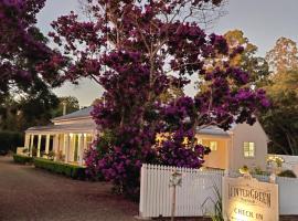 WinterGreen Manor at Maleny, B&B in Maleny