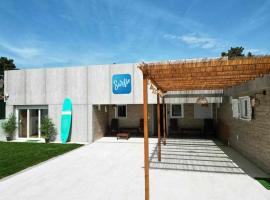 Surfie Surf Beach e Adventure, loma-asunto kohteessa Aroeira