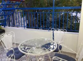Lovely Vacation Home, hotel in Poros