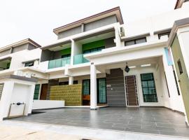 HyperTribe -Pangkor Holiday Home, παραλιακή κατοικία σε Kampong Sungai Udang