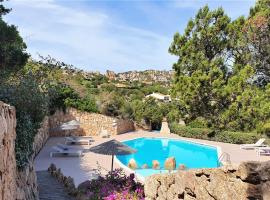 Monica Luxury House, готель у місті Porto Cervo