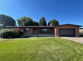 Nine Mile’s Farmhouse Retreat, hotel in Wellington