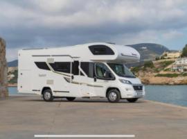 Portugals Infinity - AutoCaravana Luxo, πλωτό κατάλυμα στο Φάρο