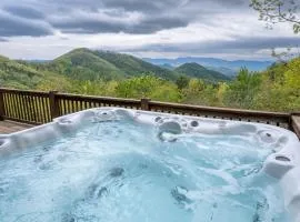 Beary Cozy Cabin! Incredible views, hot tub, games, and more!
