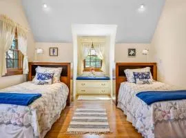 18 Beach Road West Harwich Beach Plum Cottage