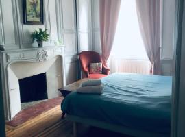 les chambres fleuries, cheap hotel in Saint-Benoît-du-Sault