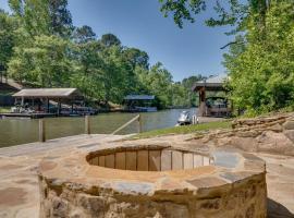 Lakeside Lodge on Lake Martin, vacation home in Dadeville