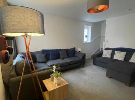 Baker House - Furnished Lets, room in Swinton