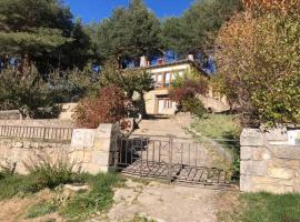 Los Rosales de Gredos, hotel sa Hoyos del Espino