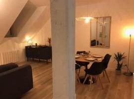Appartement cosy, hotel em Malestroit