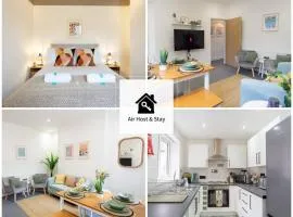 Air Host and Stay - Cedar House - sleeps 7, parking, 8 mins to city