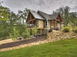 Stay Awhile - large luxury cabin less than 5 minutes from dwntown BR