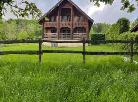 Au bord du lac III, hotell i Montigny-en-Morvan