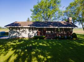 Elkhorn 3 Bedroom 2 Bathroom Log Cabin Sleeps 8 - Lincoln Log Cabin, hotel di Elkhorn