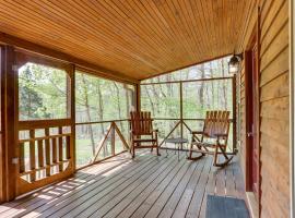 Dreamy Indiana Cabin Rental with Shared Amenities!, hotel in Taswell