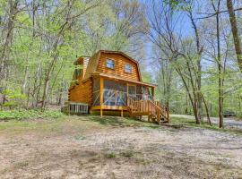 Comfy Taswell Cabin Rental - Community Amenities!, hotel in Taswell