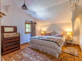 Chambre d'hôte La Vinha aux Lesmaisonsdeshoussats – obiekt B&B w mieście Commensacq