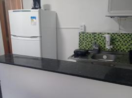 KITNET MOBILIADA - PENHA, hotel en Río de Janeiro