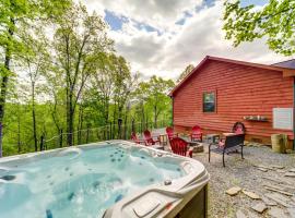 Bryson City Vacation Rental - Hot Tub and Lake Views, hotel in Lauada