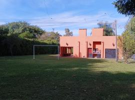 Casa quinta LA ESPERADA, cabaña en Reconquista