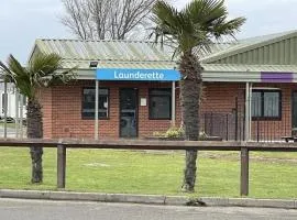 Coopers Beach 3-Bed Caravan Sleeps 8 & Pets Ok