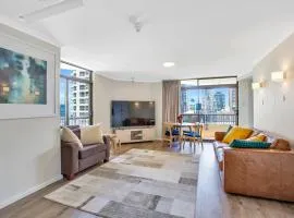 Apartment on Top of the Park