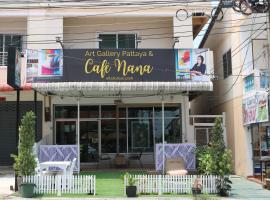 Cafe Nana Hotel, готель у місті Nong Prue