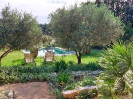 AU CLOS DU PRESSOIR sauna spa et piscine au coeur d'un vignoble, hotel u gradu Aspères
