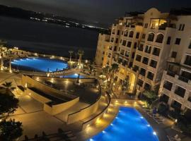 Brīvdienu naktsmītne pie pludmales Apartment at Samarah Dead Sea Resort pilsētā Sowayma