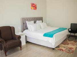 Standard room in Morningside guesthouse - 2090, hotel di Bulawayo