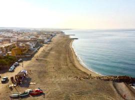 Expoholidays Vistas al mar - A pie de playa, budget hotel sa Balerma
