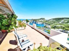 SoleMarePonza Casa Laura Cala Feola