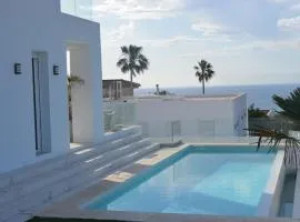 Villa Eliseo - private pool and sea views I 2400