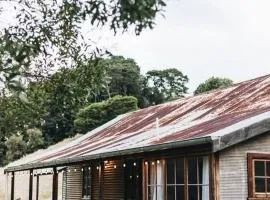 Pickers Hut - A Country Style Featured Dream Stay