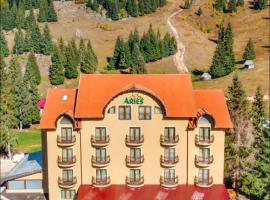 Aries Vârtop, hotel cerca de Piatra  Grăitoare Ski Slope, Vartop