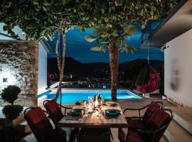 Villa View Mostar with Jacuzzi & Heated Pool, hotel u Mostaru