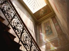 Unfound Door - Design Hotel, ξενοδοχείο με σπα στην Τιφλίδα