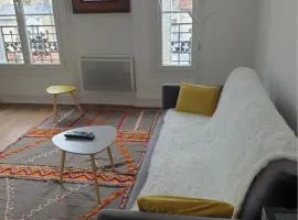 Newly renovated apartment near Paris