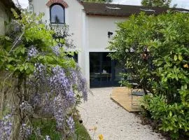 Modern country house near Fontainebleau